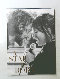 A　STAR　IS　BORN　