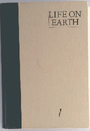 LIFE　ON　EARTH