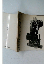 Louise　Nevelson