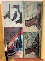 拳銃図鑑