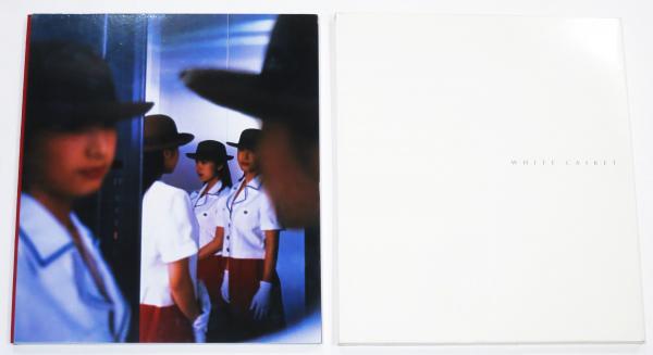 WHITE CASKET (海外版やなぎみわ写真集)(やなぎみわ/Miwa Yanagi WHITE CASKET (海外版やなぎみわ写真集)(やなぎみわ/Miwa Yanagi