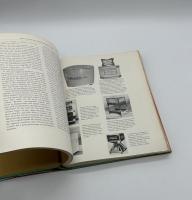 THE ILLUSTRATED GUIDE TO THE COLLECTIBLES OF COCA-COLA