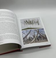 Shaping the World　Sculpture From Prehistory to Now