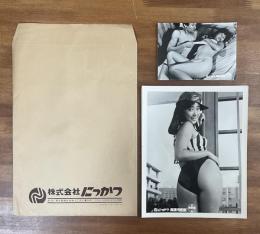 にっかつロマンポルノ　痴漢宅配便スチール　小8枚　大５枚　計13枚
 滝田洋二監督　滝川真子ほか