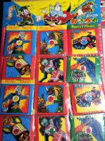 駄菓子屋玩具セット　帰ってきたウルトラマン/えあわせ29枚　連続当シート30枚(豹マン・ア太郎・シャザーン・マイティジャック)　連続当シート100枚ｘ2個(力道山・高橋アナウンサー・ロバートプラ―・くらま天狗・大鵬・水爆・人工衛星・ダック・ロボット君・トンマ天狗・Ｘマン・猿飛・カーボーイ）くものす（完品1枚24個付き・使用1枚22個付き）　ポケットマジック1シート(12個)　パズルリングス2枚(10個付き)　パネルマッチゲーム7枚　すごろく家庭ゲーム2枚(24個付き)どくろ仮面・巨人の星・ウルトラマン・怪物君・忍者・などの絵　マスコット手芸セット4枚　よい子のおもちゃ1枚・剣大・小・バネ鉄砲(11袋)　野球バッジくじ引き1シート(24個)　マグネット大3個・小4個　お江戸きせかえ1箱(200枚)
