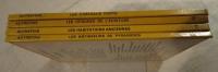 仏文　絵本4冊一括　AUTREFOIS Les chateaux forts/ Les origines de l`ecriture/ Les habitations anciennes/ Les batisseurs de pyramides