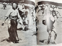 LIFE AT WAR （ライフ戦争写真集 日本語版）　/　付録「LIFE Bicentennial Issue "The 100 events that shaped America"」(英文)付き