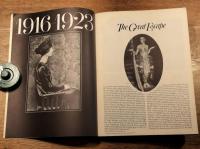 In Vogue  Sixty Years of International Celebrities and Fashion from British Vogue  英文　1916-1975