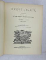 【デンマーク語】　DANSKE MAGAZIN,  6 RAEKKE I-II INDEHOLDENDE BIDRAG TIL 
DEN DANSKE HISTORIES OG DET DANSKE SPROGS OPLYSNING. 
SJETTE RÆKKE. FORSTE BIND UDGIVET AF DET KONGELIGE DANSKE SELSKAB FOR FADRBLANDETS HISTORIS OG SPROG.