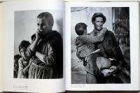 ロバート・キャパ写真集「戦争・平和・子どもたち」/ロバート・キャパ展「戦争と平和」　2冊
