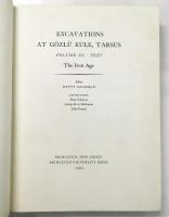 Excavations at Gözlü Kule TARSUS. Volume III: The Iron Age. Text / Plates 2冊セット