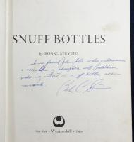 英語洋書 鼻煙壺コレクターズブック【The Collector's Book of Snuff Bottles】