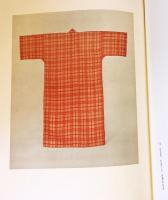 琉球王家伝来衣装　織物　沖縄　講談社　昭和47年　53000円 琉球王家伝来衣裳(鎌倉芳太郎 他=文) / 古本、中古本、古書籍の