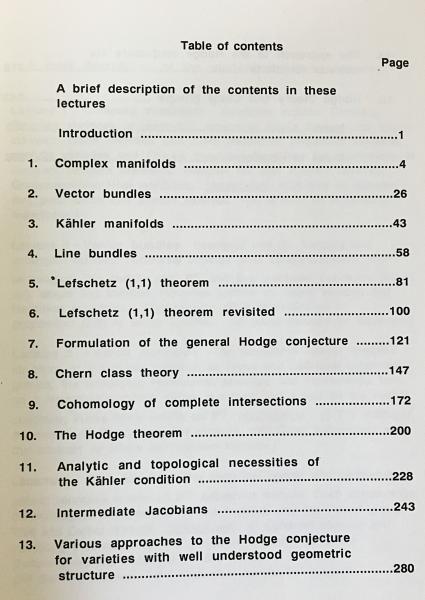 英語数学洋書 A survey of the Hodge Conjecture : Introductory