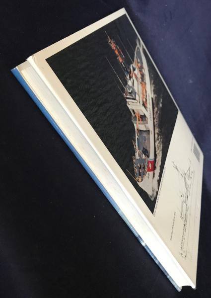 英語洋書 アメリカ沿岸警備隊のカッターと船舶【U.S. Coast