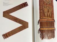 英語洋書 特装版 インドネシアの織物：トーマス・マレイ・コレクション【Textiles of Indonesia：The Thomas Murray Collection】