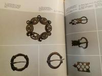 ロシア語洋書 古代ノヴゴロド：応用美術と考古学【Древний Новгород: прикладное искусство и археология】