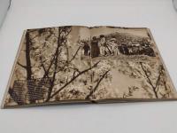 A PICTORIAL OUTLINE OF MANCHURIA　1939(英)