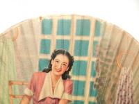 レトロ団扇　洋装女性　坂下萬京洋品店