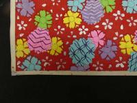 2  ６　千代紙　１２　花文様　赤　版元不明　木版彩色刷約４０×２７㎝　木版画　図版