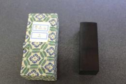 2  5　印材　墨晶石　23×23×70㎜