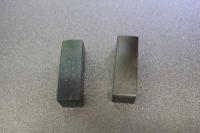 5　5　印材　墨晶石　礎石　17×17×53㎜　2本