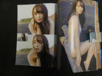 ６　5　優希クロエ１st写真集　C（シー）　２０２２年初版　ポスター、ポストカード付