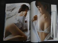 5　5　清水みさと写真集　みさと先生　撮影/西田幸樹　2015年初版