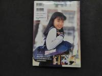 ６　盛内愛子写真集　14歳。みみながうさぎ　撮影/小町剛廣　ジュニアアイドル写真集