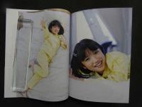 ６　美山加恋ファースト写真集　Karen　撮影/ALEX WON　ジュニアアイドル写真集