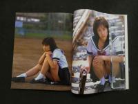 ６　倉石香織１ｓｔ写真集　微熱適齢期　撮影/井上一真　