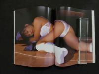 萩原愛写真集　乳白色の放課後　撮影/井上一真