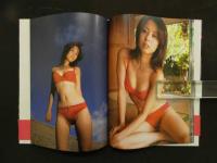 ６　2  内宮有里ファースト写真集　ari@RQ