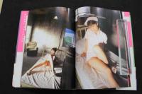 ６　2  吉田亜咲写真集　ピンク