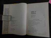 ６　2  THE NETTHUKE HANDBOOK　根付け研究　英文　