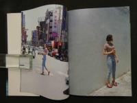 ６　2  村川絵梨写真集　Miles Away