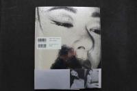 4　真梨邑ケイ写真集「軽蔑」