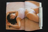 4　EICHIMOOK32　西尾悦子写真集 charm