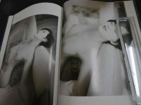 ６　②盛本真理子写真集　White Woman　撮影/野村誠一