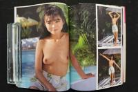 4　秋元ともみ写真集　だきしめて…