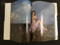 ３　浜田朱里写真集　Half　moom　