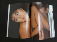 ３　8　松岡知重写真集　monsoon［季節風」　別冊スコラ—７　撮影/山岸伸　