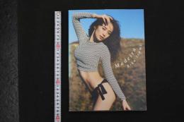 2　8　泉里香　2nd写真集　Madeira　