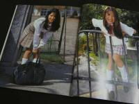 ４3　吉野ひかるファースト写真集　ひまわり　撮影／井上一真