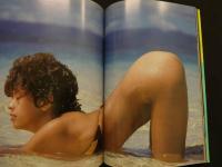 ８　沖田真子改朝倉みゆき写真集　トロピカル・タイフーン　　