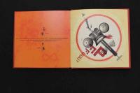 5　5　TOUS A VOS MOUCHOIRS　ERIC LASERRE　「みなさんティシュを用意してください！」