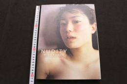 ８　5　菅野美穂写真集　NUDITY　宮澤正明撮影