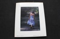 2  ８　可愛かずみ写真集　ふり向かないで