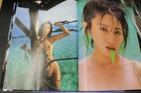 2  ４　浅倉舞写真集　Far out！