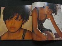 ８　5　②百恵　篠山紀信　山口百恵